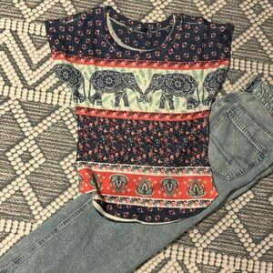 EUC Elephant shirt. Size small. Made in the USA. 96% polyester 4 %spandex.